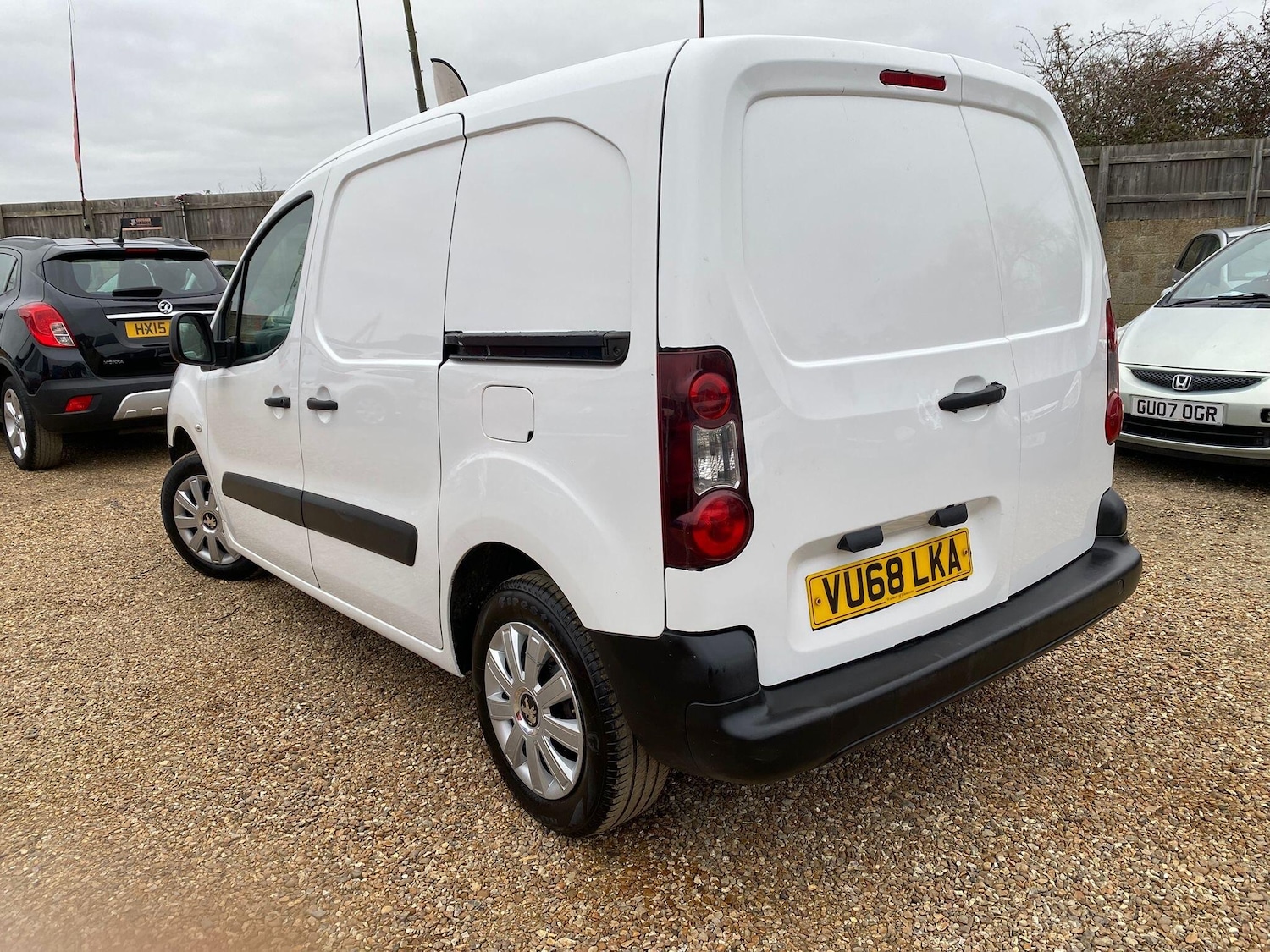 Used Peugeot Partner 2018 for sale - 77163452: Photo 6