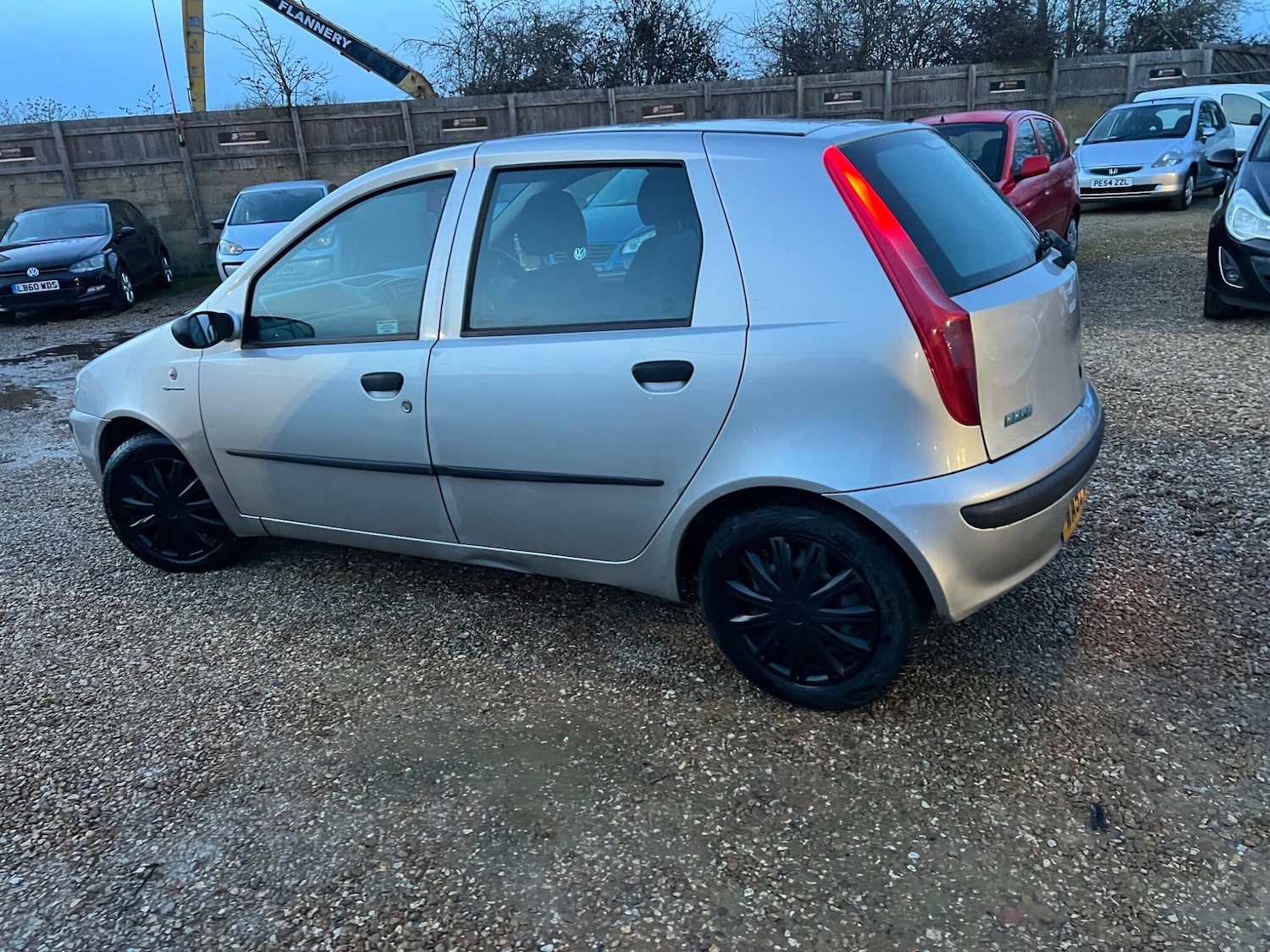 Used Fiat Punto 2002 for sale - 77559799: Photo 2