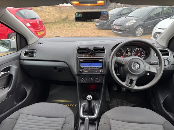 Used Volkswagen Polo 2011 for sale - 76270565: Photo 24