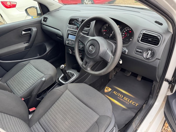 Used Volkswagen Polo 2011 for sale - 76270565: Photo 8