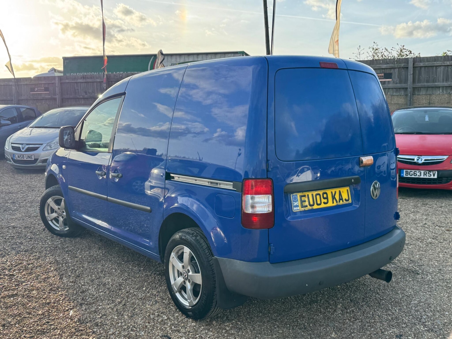 Used Volkswagen Caddy 2009 for sale - 76620163: Photo 2