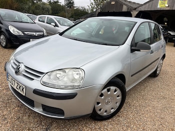 Volkswagen - Golf