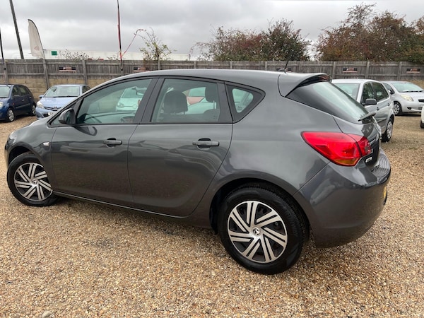 Used Vauxhall Astra 2010 for sale - 76259033: Photo 12