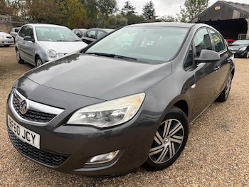 Vauxhall - Astra