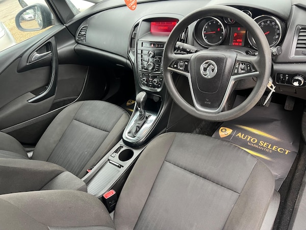 Used Vauxhall Astra 2010 for sale - 76259033: Photo 21
