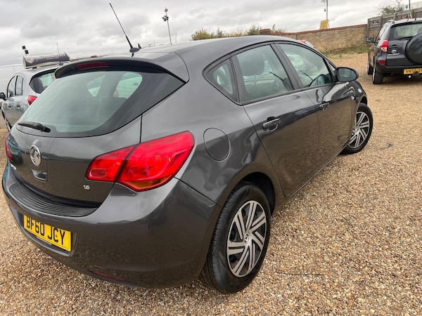 Used Vauxhall Astra 2010 for sale - 76259033: Photo 5