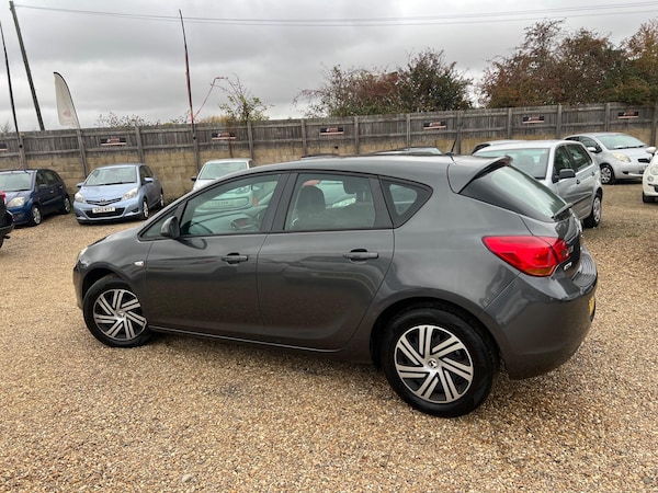 Used Vauxhall Astra 2010 for sale - 76259033: Photo 7