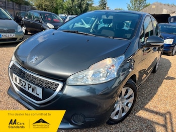 Used Peugeot 208 2012 for sale - 79331498: Photo