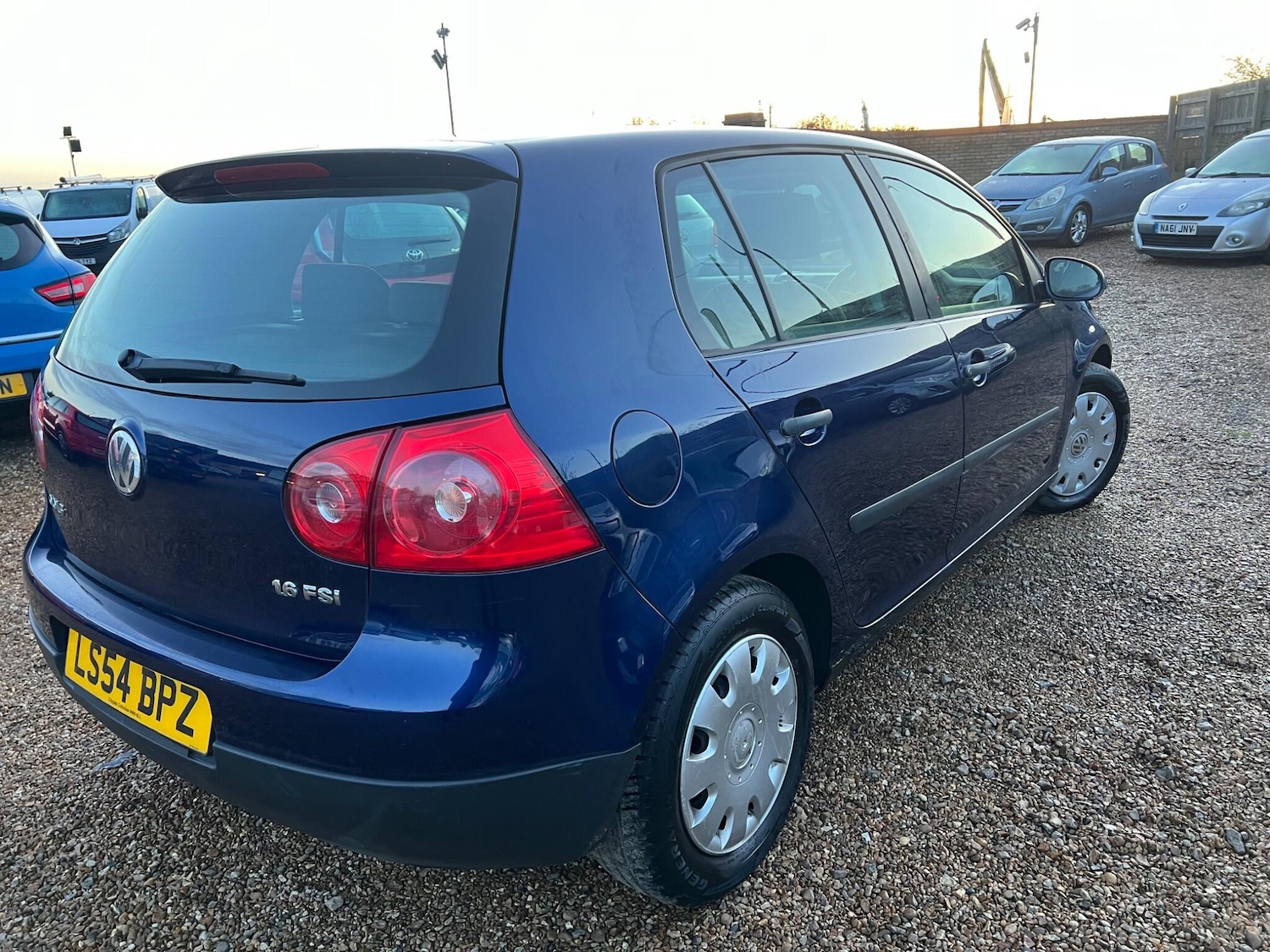 Used Volkswagen Golf 2004 for sale - 77101643: Photo 2