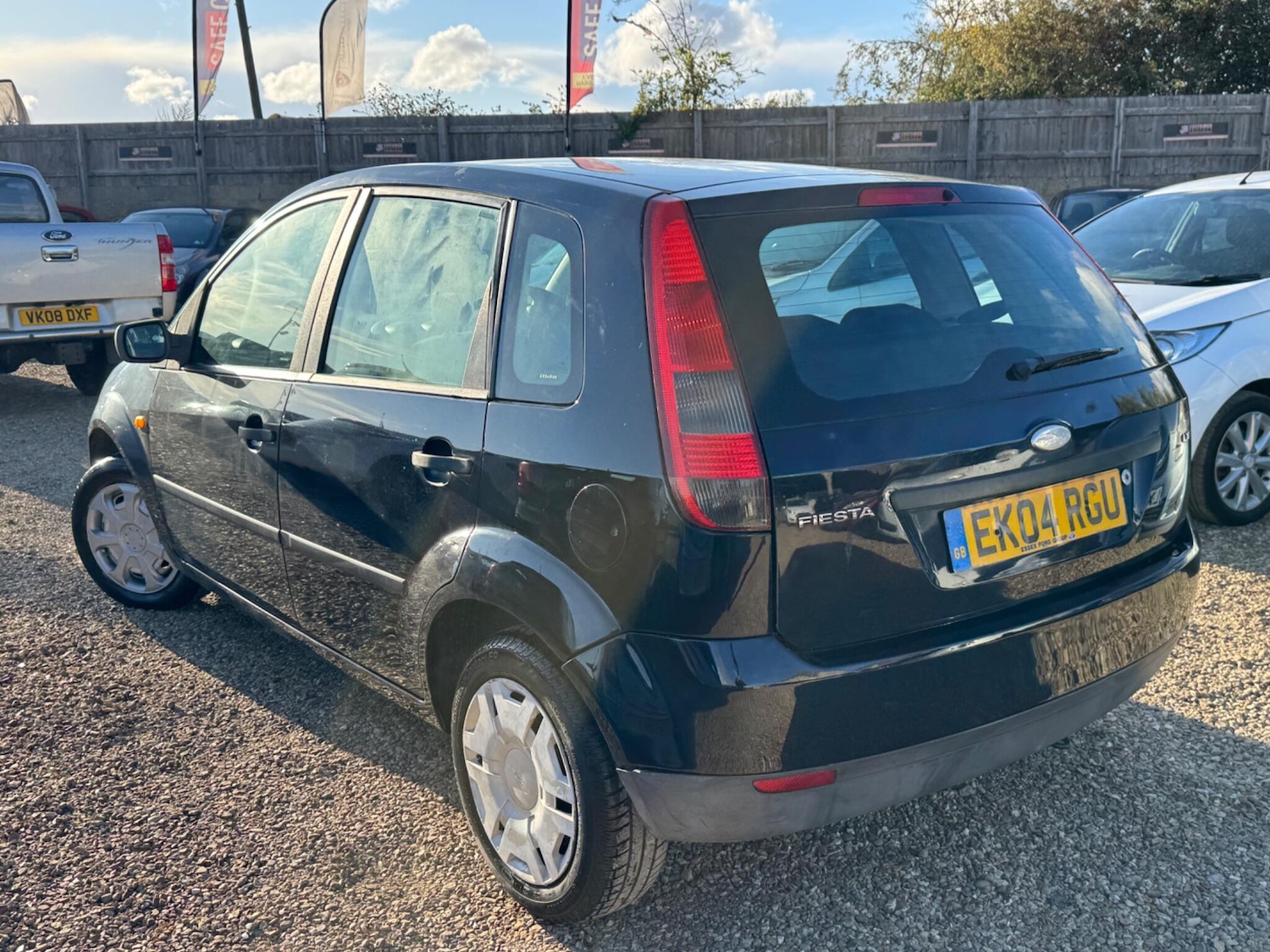 Used Ford Fiesta 2004 for sale - 76988428: Photo 2