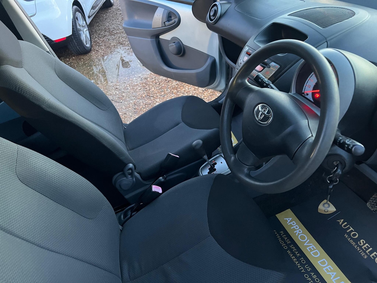 Used Toyota AYGO 2006 for sale - 77626044: Photo 23