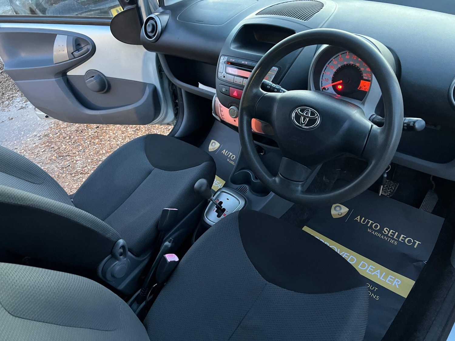 Used Toyota AYGO 2006 for sale - 77626044: Photo 24