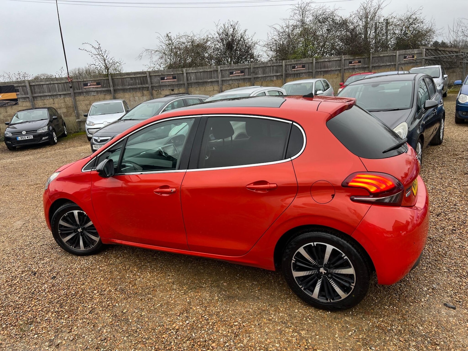 Used Peugeot 208 for sale - 77824861: Photo 13