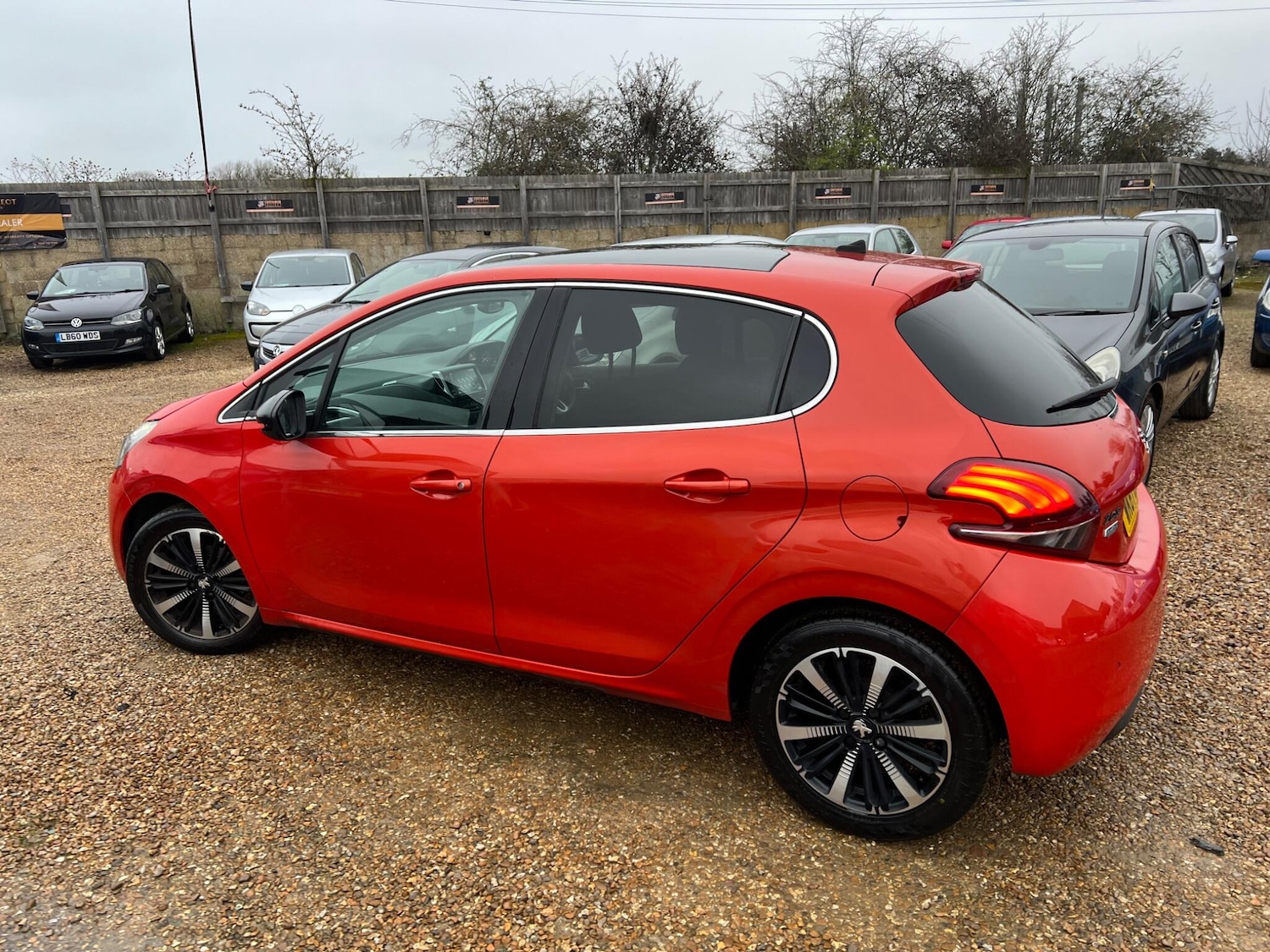 Used Peugeot 208 for sale - 77824861: Photo 14