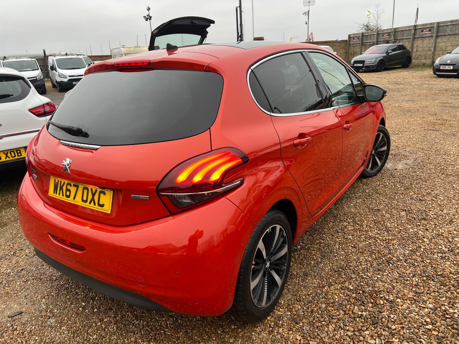Used Peugeot 208 for sale - 77824861: Photo 3
