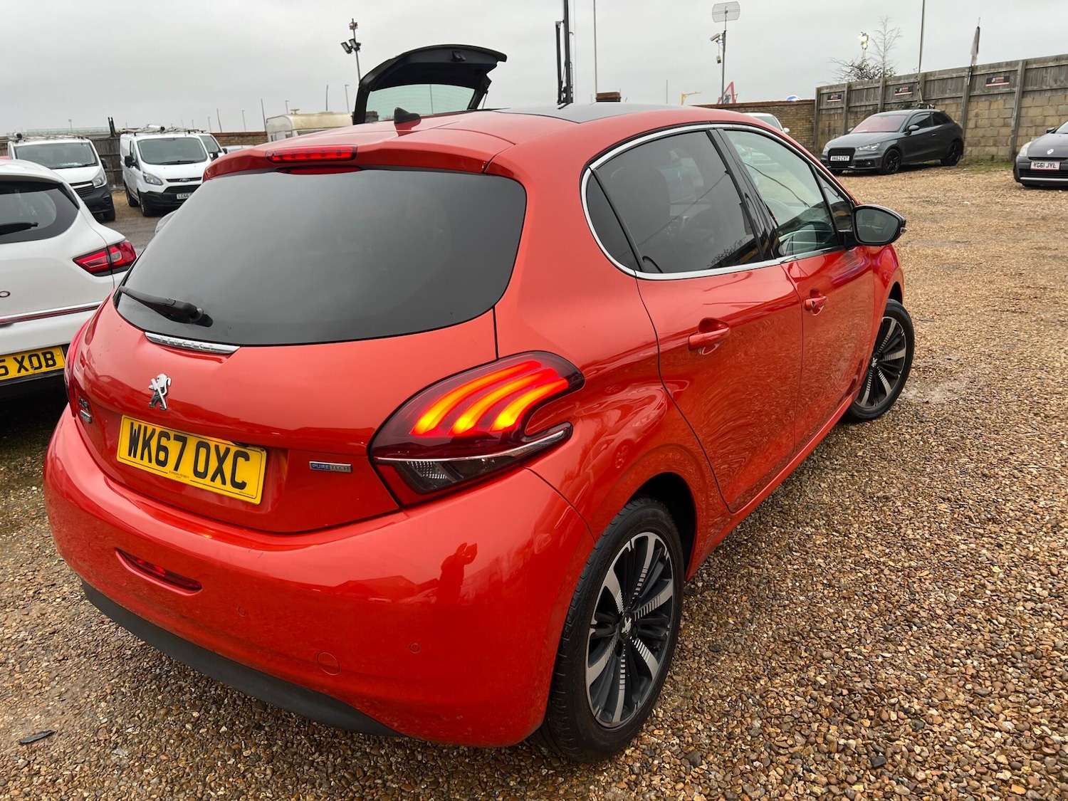 Used Peugeot 208 for sale - 77824861: Photo 5