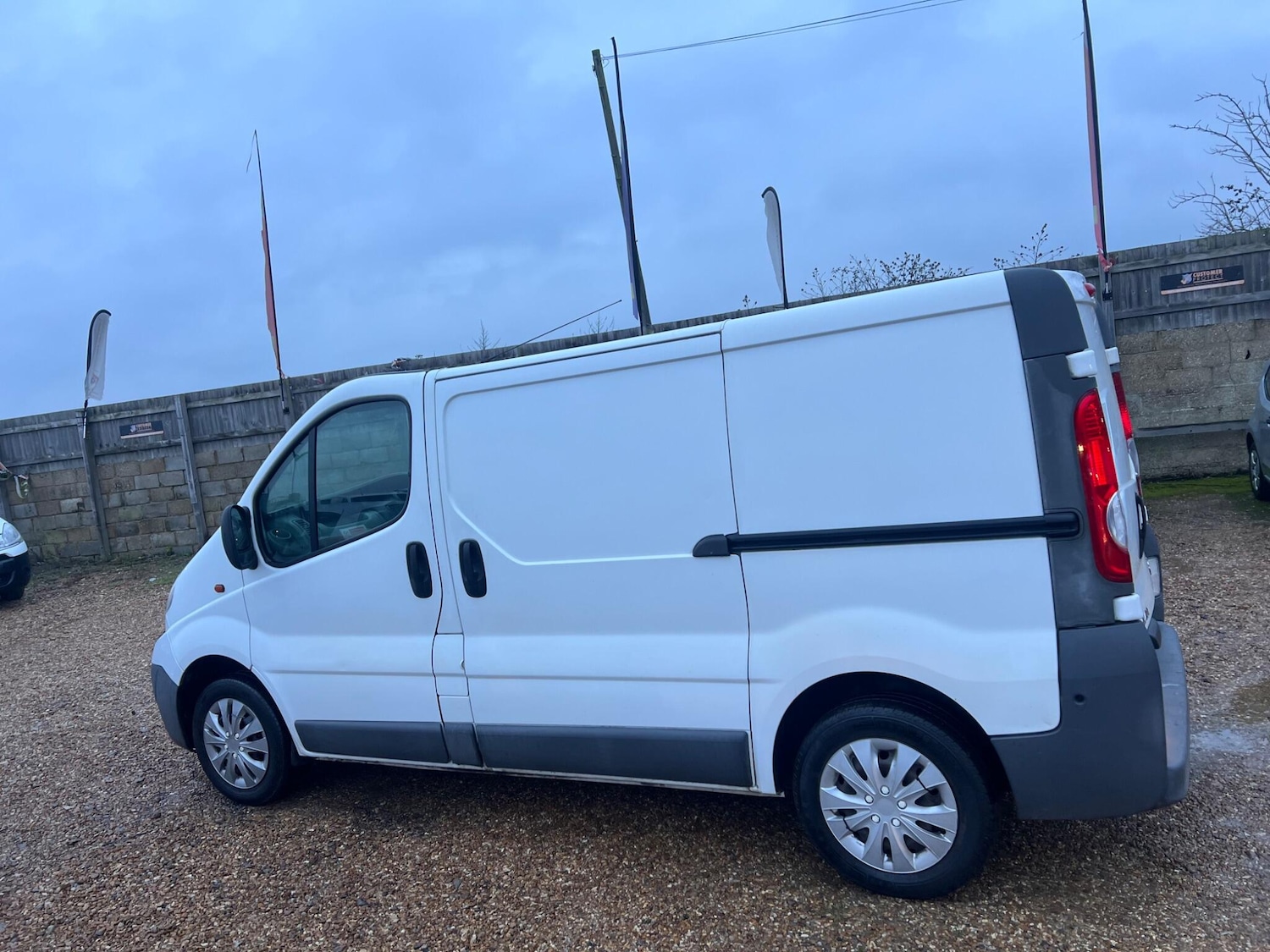 Used Vauxhall Vivaro 2011 for sale - 77410856: Photo 3