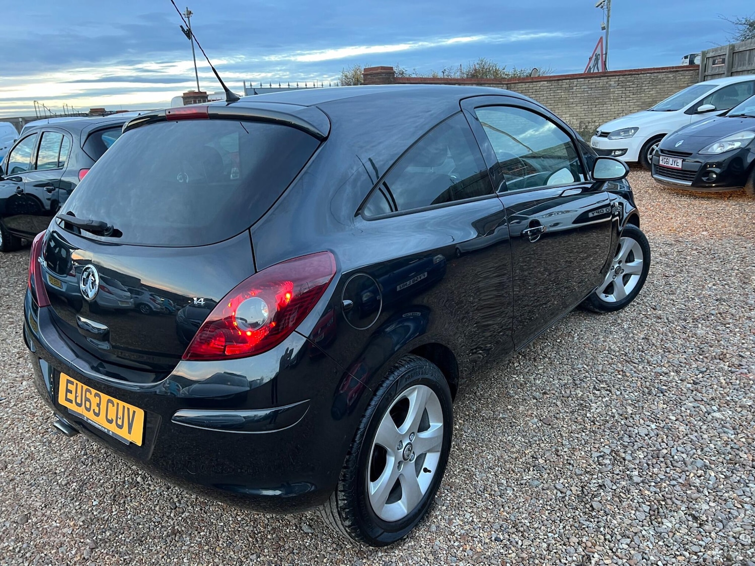 Used Vauxhall Corsa 2013 for sale - 76499135: Photo 3