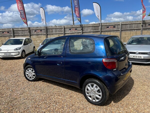 Used Toyota Yaris 2002 for sale - 74585415: Photo 15