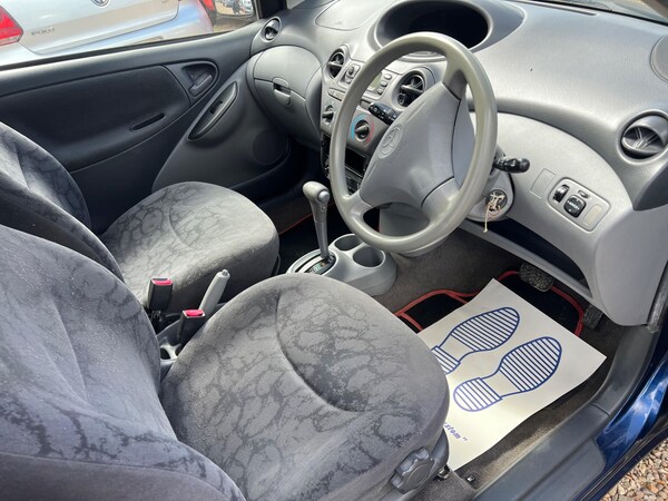 Used Toyota Yaris 2002 for sale - 74585415: Photo 20