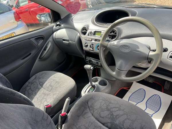 Used Toyota Yaris 2002 for sale - 74585415: Photo 22
