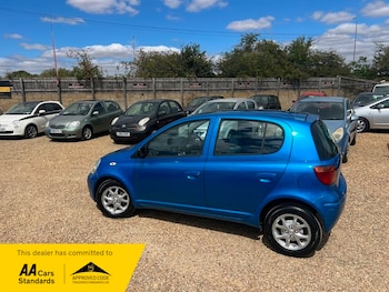 Used Toyota Yaris 2003 for sale - 79335108: Photo