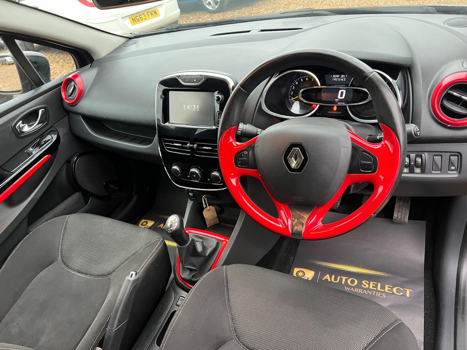 Used Renault Clio 2013 for sale - 76771792: Photo 12