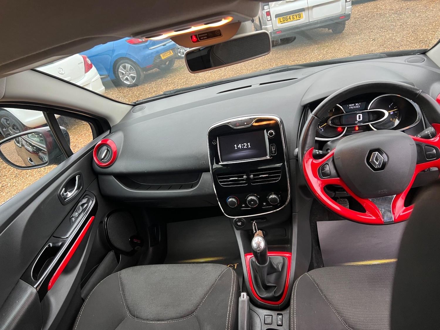 Used Renault Clio 2013 for sale - 76771792: Photo 25