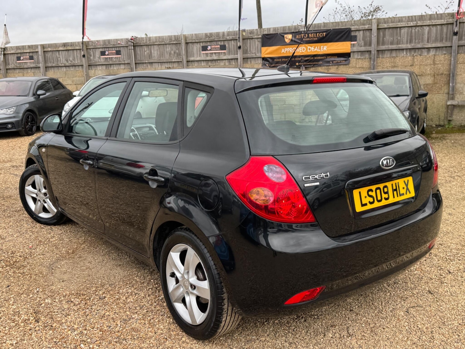 Used Kia Ceed 2009 for sale - 77853763: Photo 11