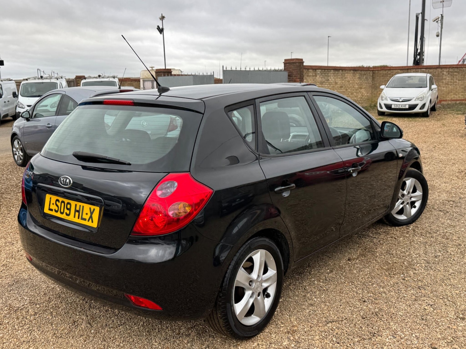 Used Kia Ceed 2009 for sale - 77853763: Photo 15