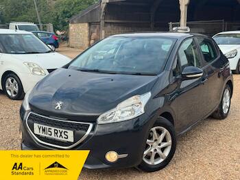 Used Peugeot 208 2015 for sale - 79574876: Photo