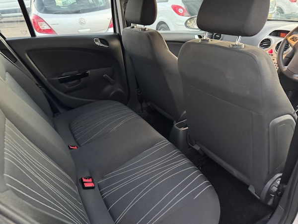 Used Vauxhall Corsa 2007 for sale - 76215142: Photo 21