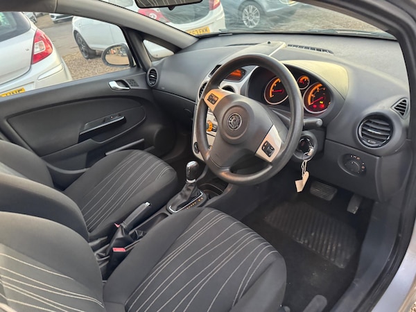Used Vauxhall Corsa 2007 for sale - 76215142: Photo 23