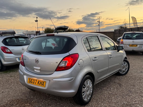 Used Vauxhall Corsa 2007 for sale - 76215142: Photo 2