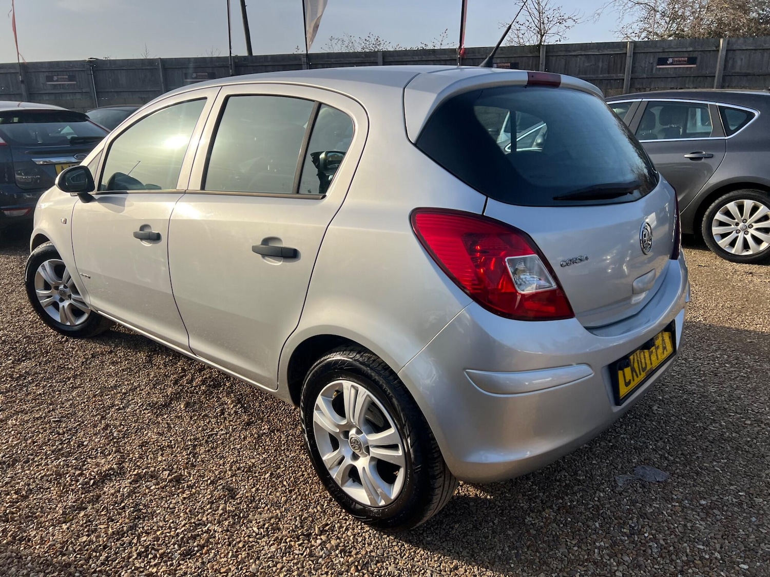 Used Vauxhall Corsa 2010 for sale - 77925967: Photo 3