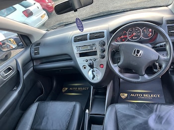 Used Honda Civic 2004 for sale - 76072212: Photo 3