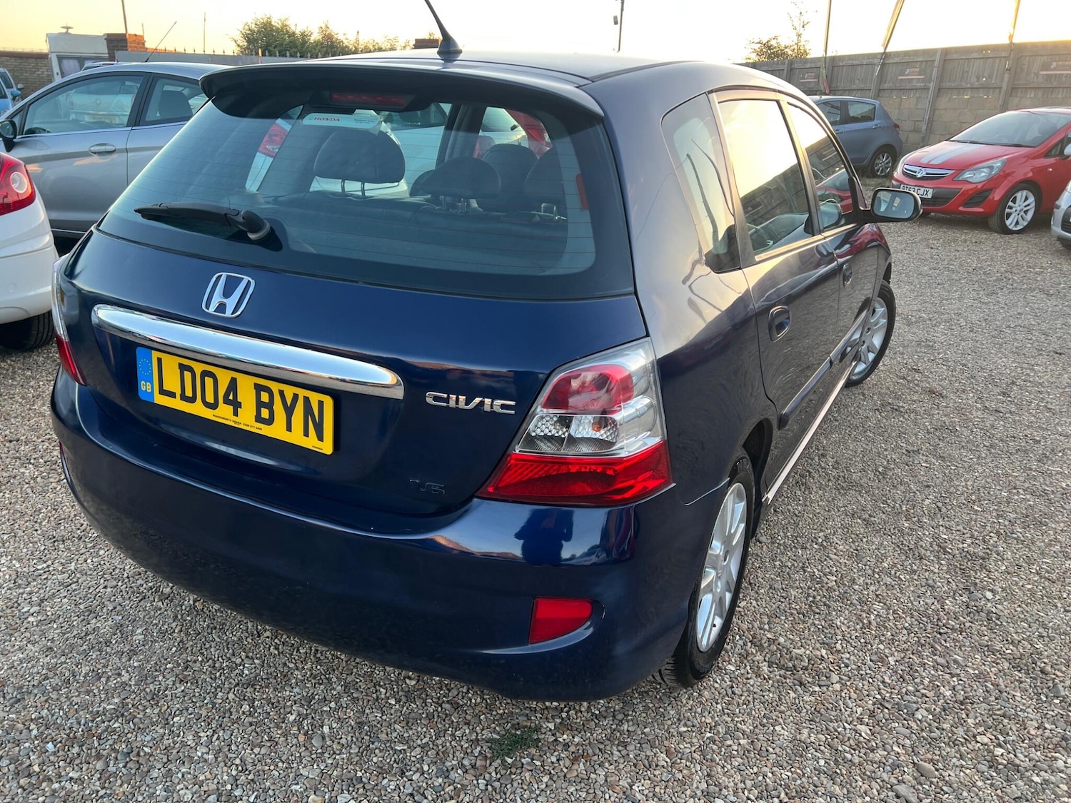 Used Honda Civic 2004 for sale - 76072212: Photo 5