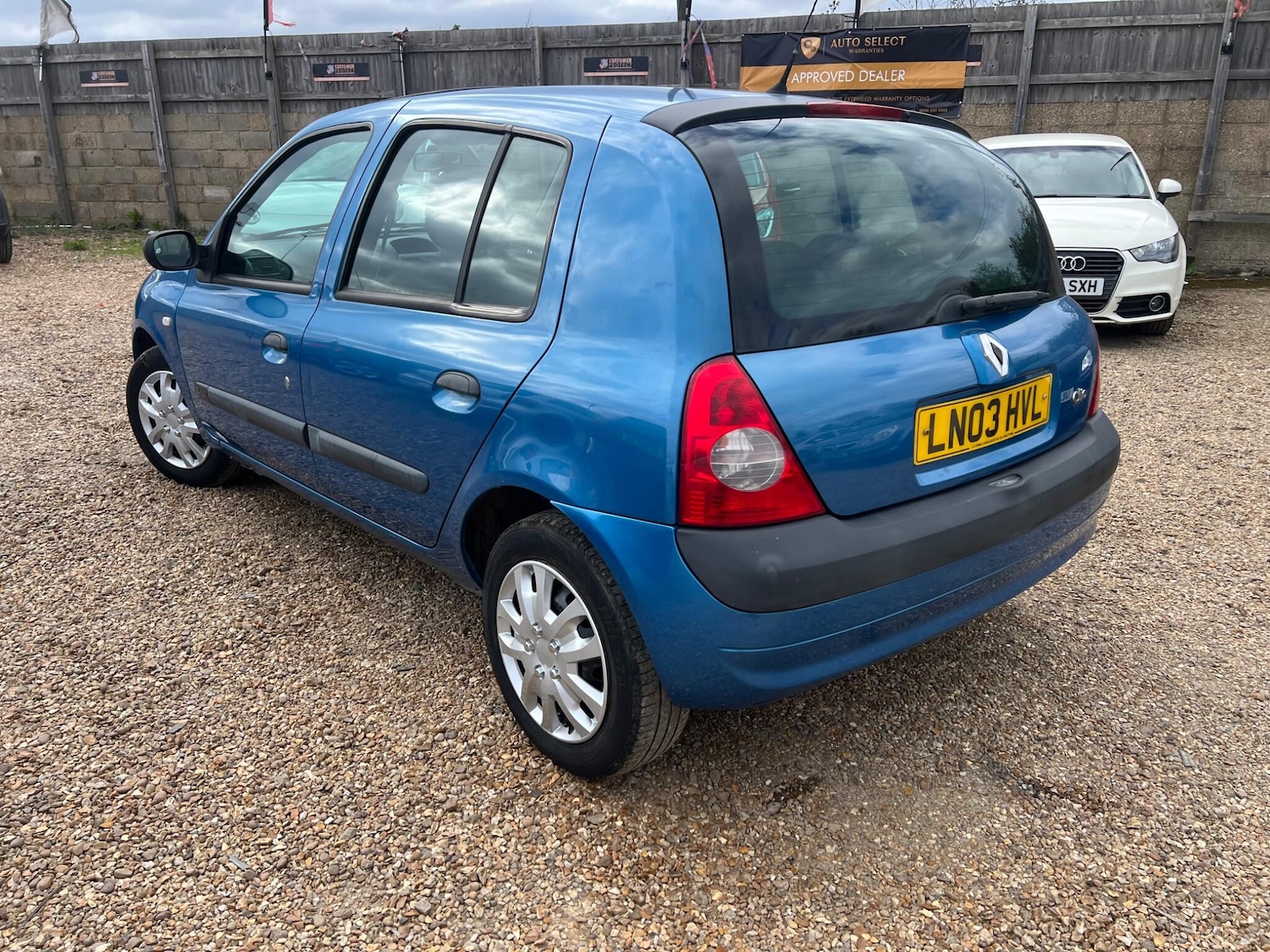 Used Renault Clio for sale - 78135937: Photo 12