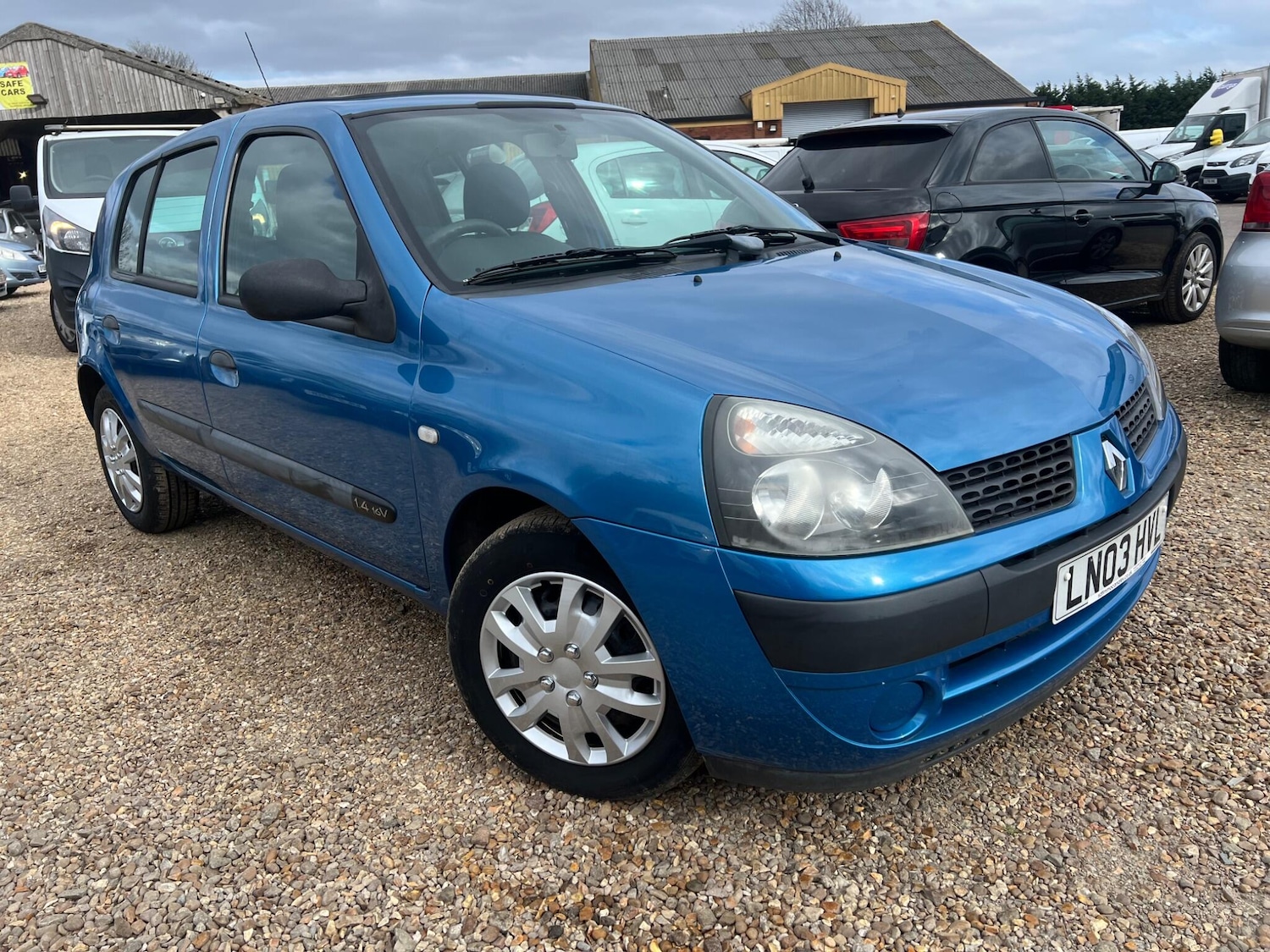 Used Renault Clio for sale - 78135937: Photo 14