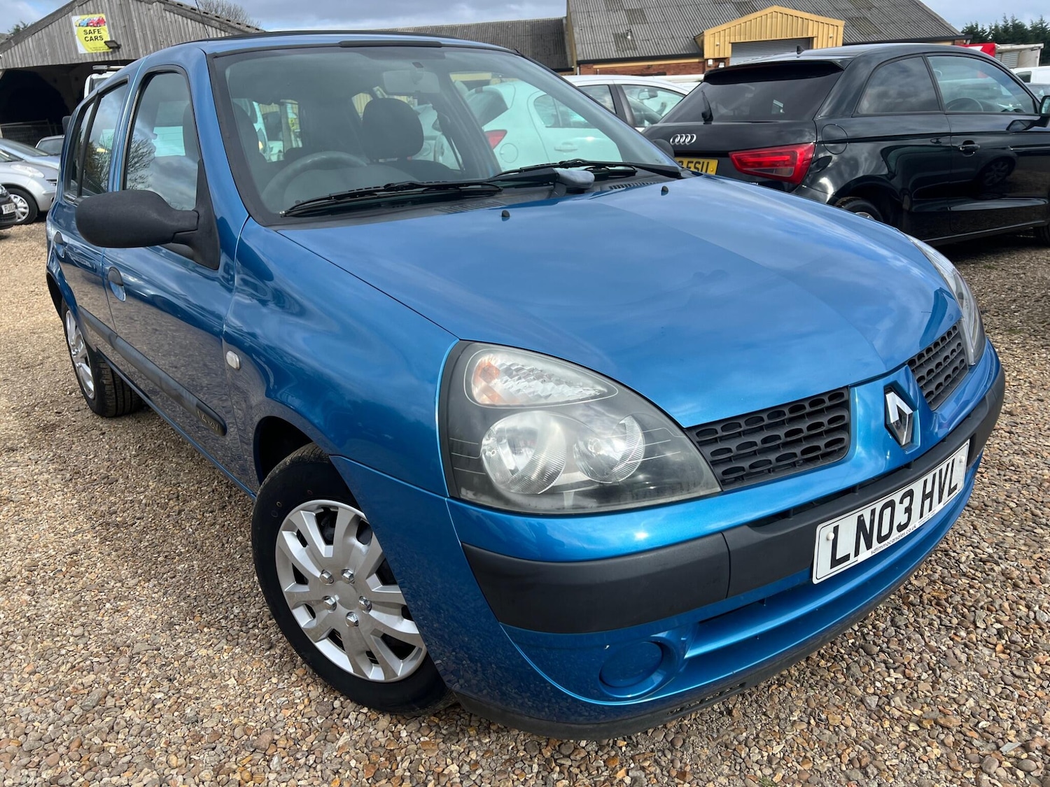Used Renault Clio for sale - 78135937: Photo 15