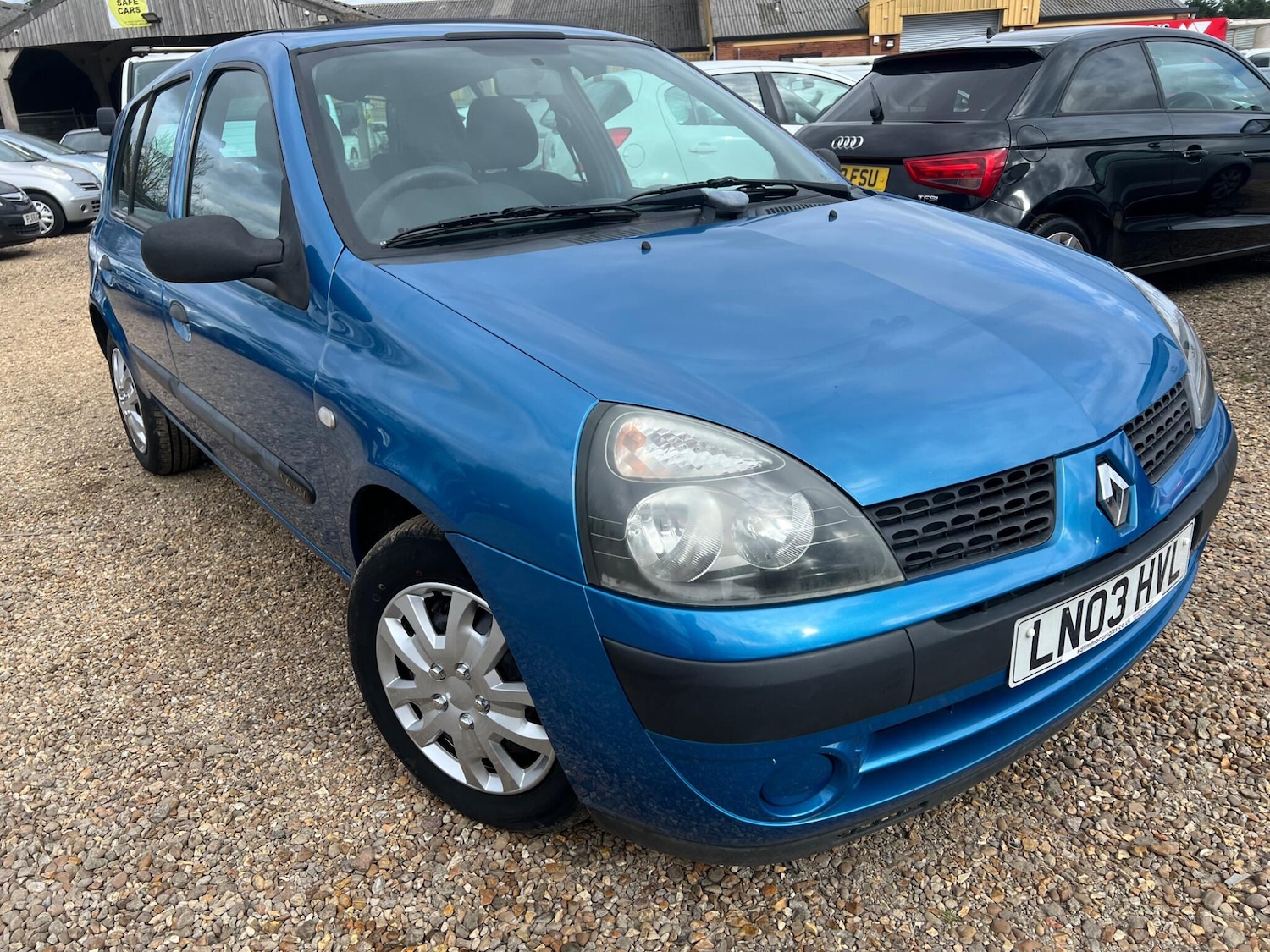 Used Renault Clio for sale - 78135937: Photo 18