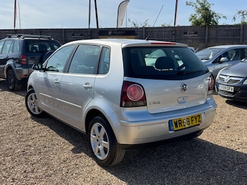 Used Volkswagen Polo 2008 for sale - 78676117: Photo