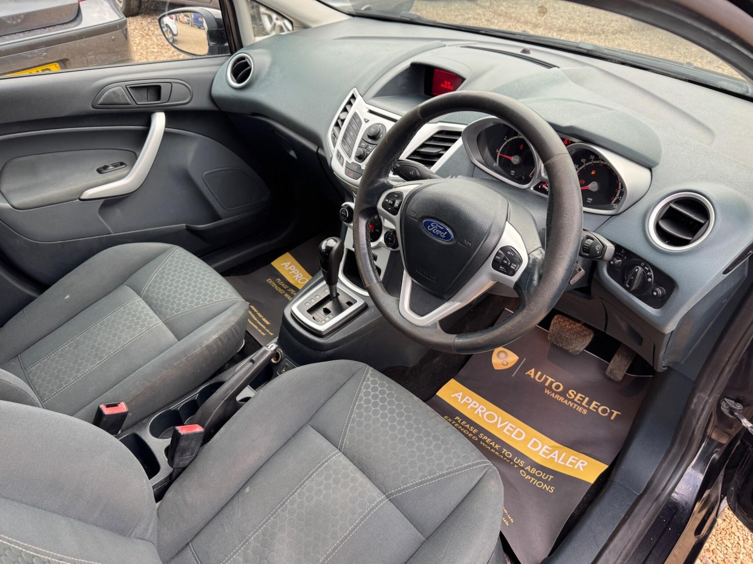 Used Ford Fiesta 2010 for sale - 78047651: Photo 11