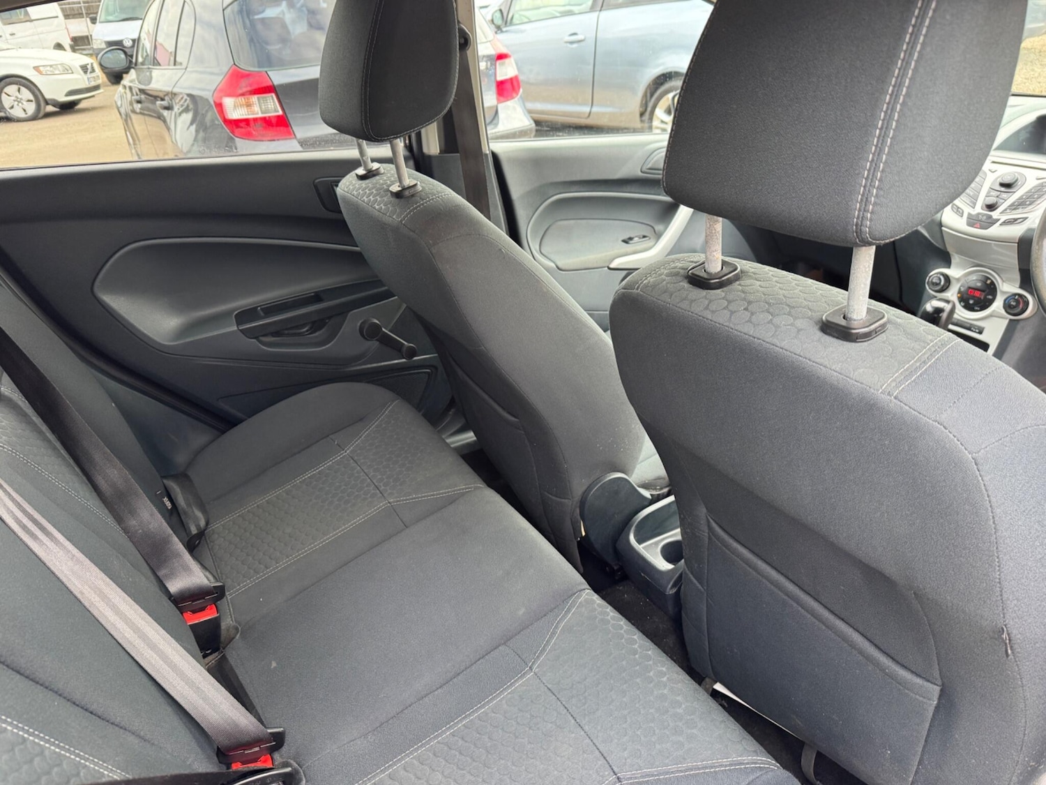 Used Ford Fiesta 2010 for sale - 78047651: Photo 12