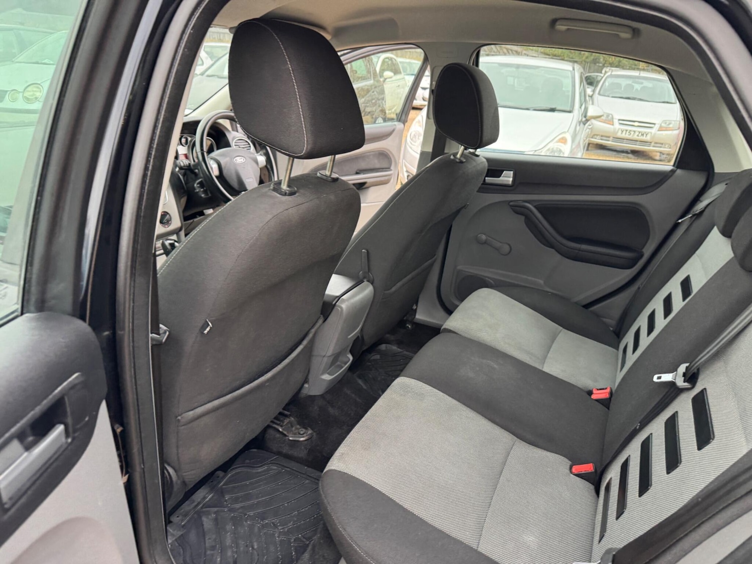 Used Ford Focus 2010 for sale - 76388398: Photo 19