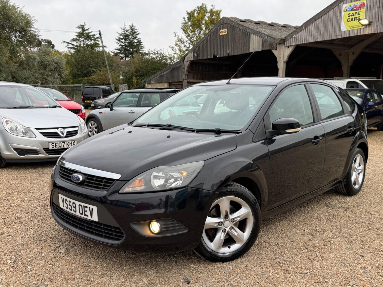 Used Ford Focus 2010 for sale - 76388398: Photo 3