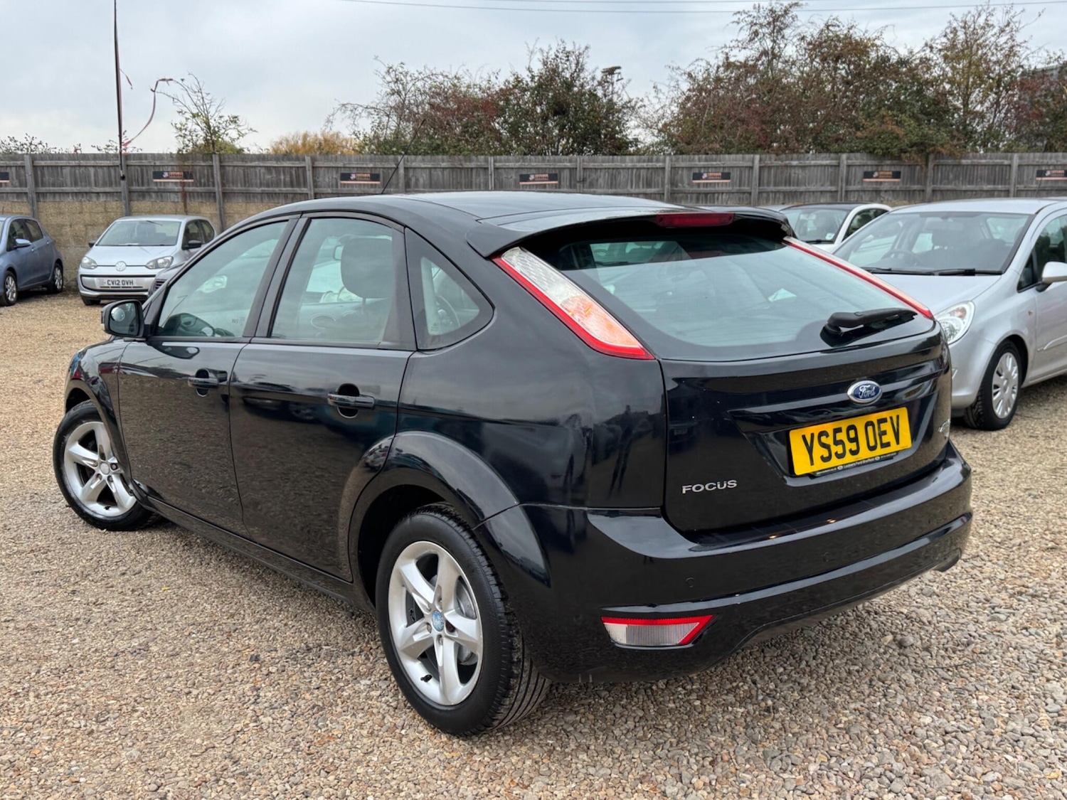 Used Ford Focus 2010 for sale - 76388398: Photo 5