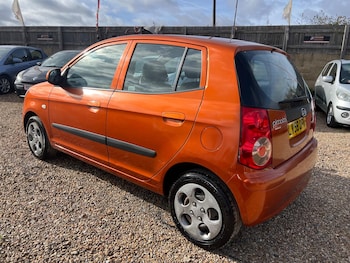 Kia - Picanto