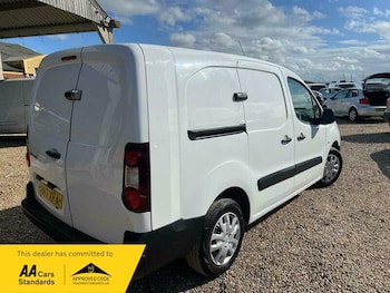 Used Peugeot Partner 2017 for sale - 79331435: Photo