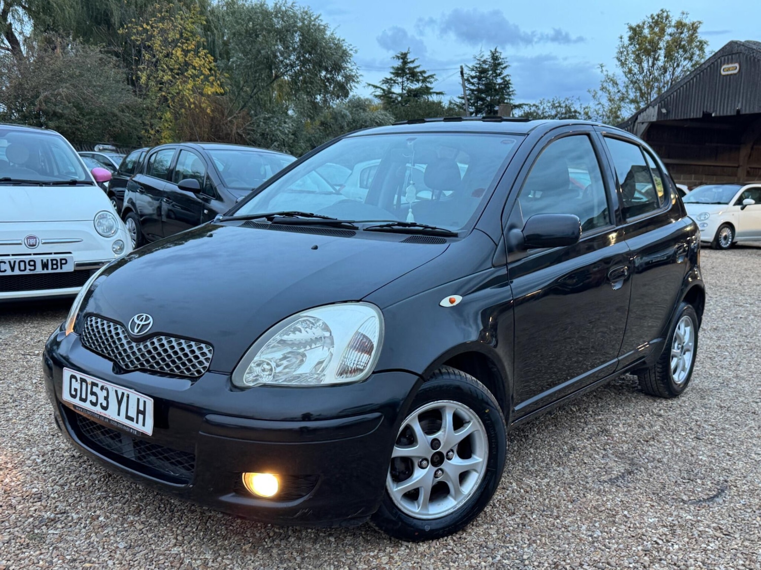 Used Toyota Yaris 2004 for sale - 76389076: Photo 1